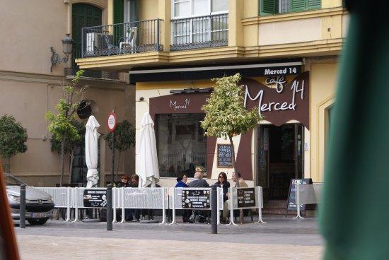 Merced 14 Lounge Bar